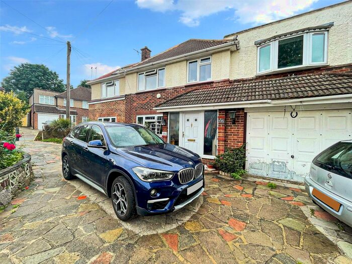 4 Bedroom Detached House To Rent In Highbanks Close, Welling, DA16