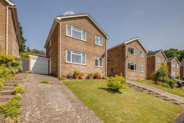 4 Bedroom Detached House For Sale In Curlew Close, Downley, High Wycombe, HP13