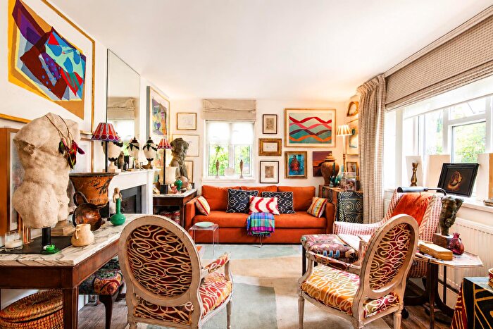 1 Bedroom Flat For Sale In Grove Road, Barnes, London, SW13