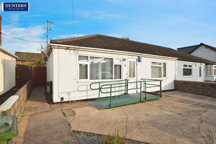 2 Bedroom Semi-Detached Bungalow For Sale In Riverdale Road, Scunthorpe, DN16