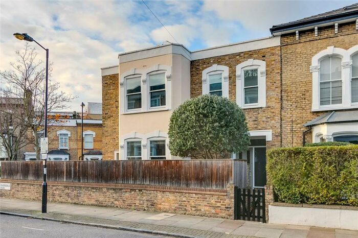 3 Bedroom House To Rent In Highbury, London, N5