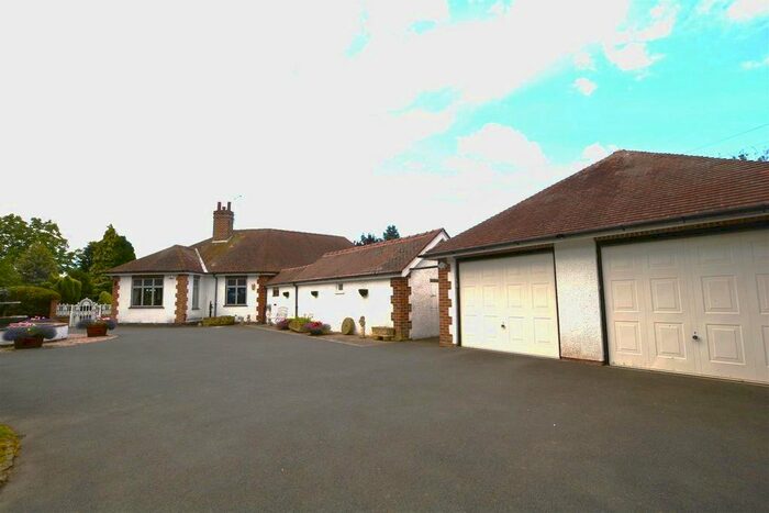 3 Bedroom Detached Bungalow For Sale In Great North Road, Sutton-On-Trent, Newark, NG23