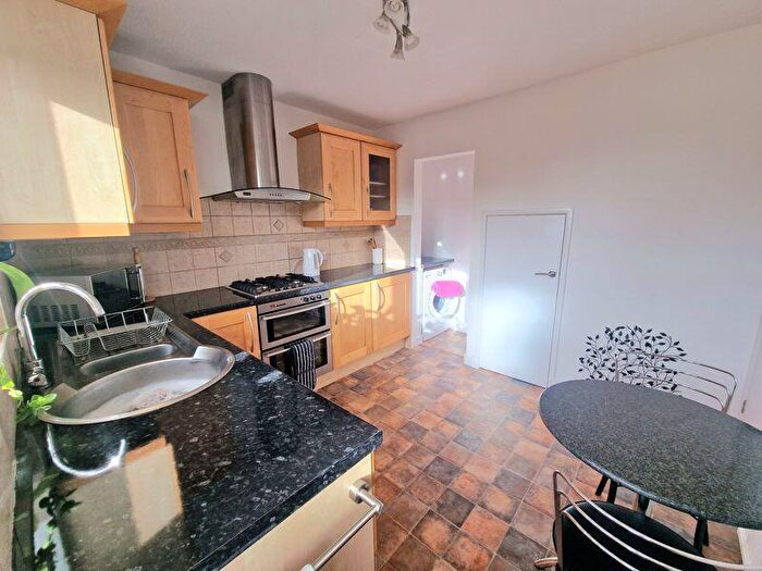 3 Bedroom Semi-Detached House For Sale In Yew Tree Drive, Stockport, SK6