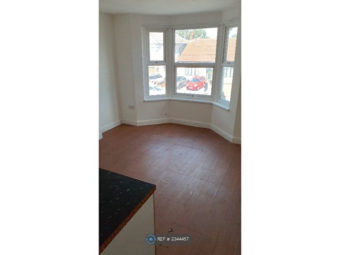 2 Bedroom End Of Terrace House To Rent In Havering Road, Romford, RM1
