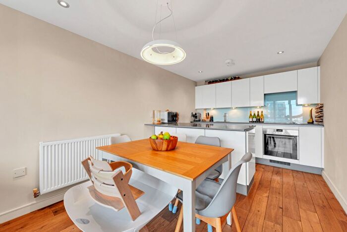 2 Bedroom Flat For Sale In Seren Park Gardens, Greenwich, SE3