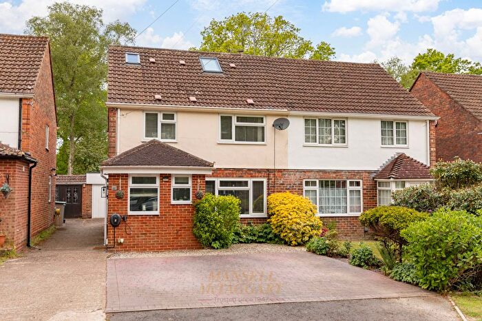 4 Bedroom Semi-Detached House For Sale In Crossways, Crawley, RH10