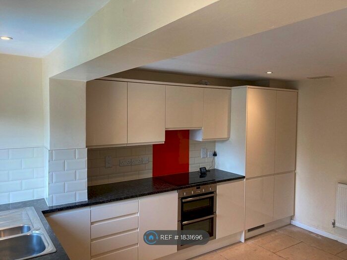 2 Bedroom End Of Terrace House To Rent In Sheerstock, Haddenham, Aylesbury, HP17