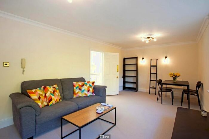 1 Bedroom Flat To Rent In Lindsay Square, London, SW1V