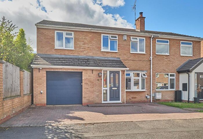 3 Bedroom Semi-Detached House For Sale In Kirby Close, Sapcote, Leicester, LE9