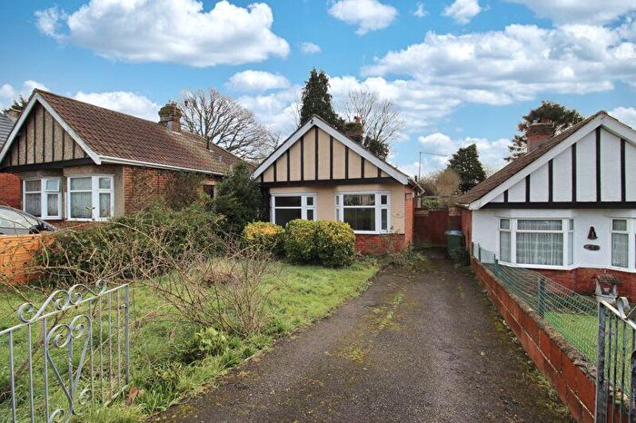 2 Bedroom Detached Bungalow To Rent In Avon Road, Southampton, SO18