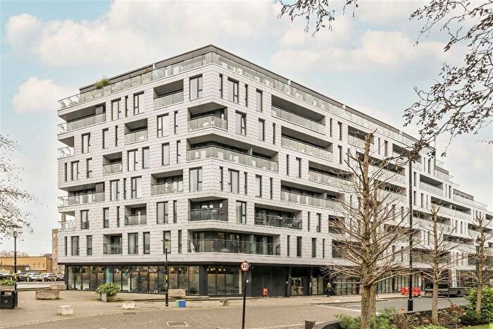 2 Bedroom Flat To Rent In Webber Street, Southwark, Jn, SE1