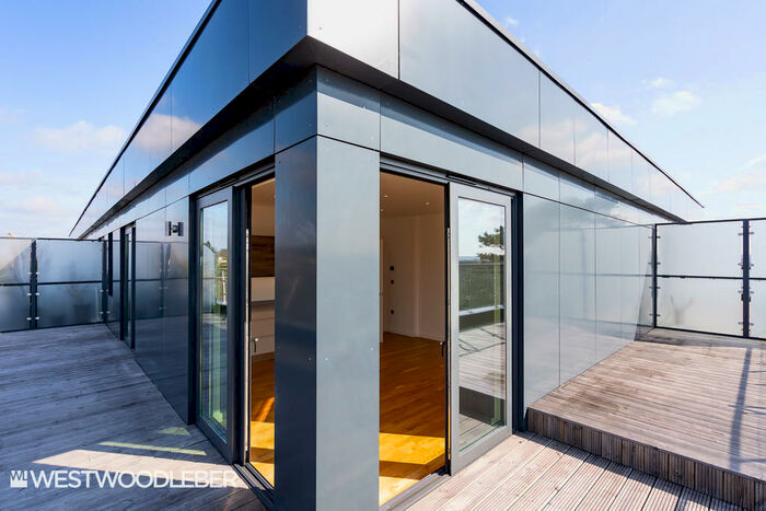 1 Bedroom Penthouse To Rent In Deacons House, Broxbourne, EN10