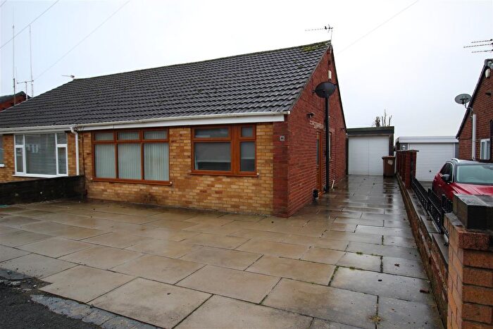 2 Bedroom Semi-Detached Bungalow To Rent In Bosworth Road, St. Helens, WA11