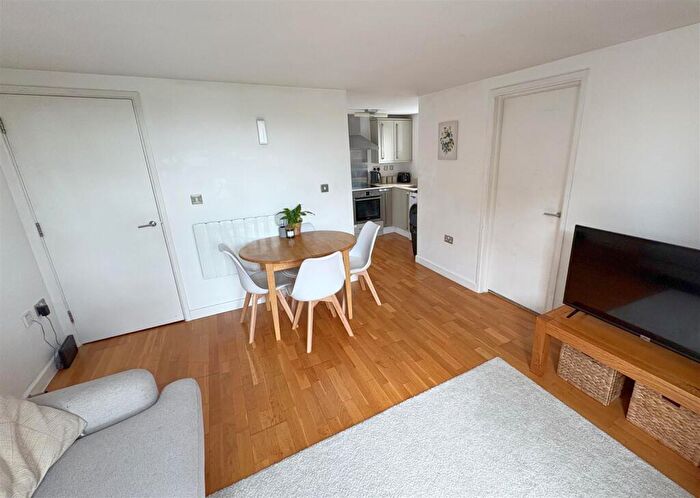 2 Bedroom Apartment For Sale In The Bank Apartments, Totterdown, Bristol, BS4 - Photo 6