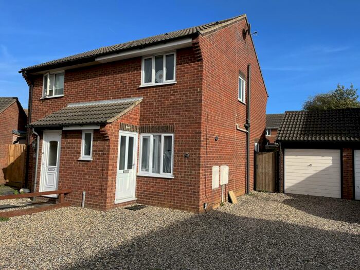 2 Bedroom Semi-Detached House For Sale In Nayland Road, Felixstowe, IP11