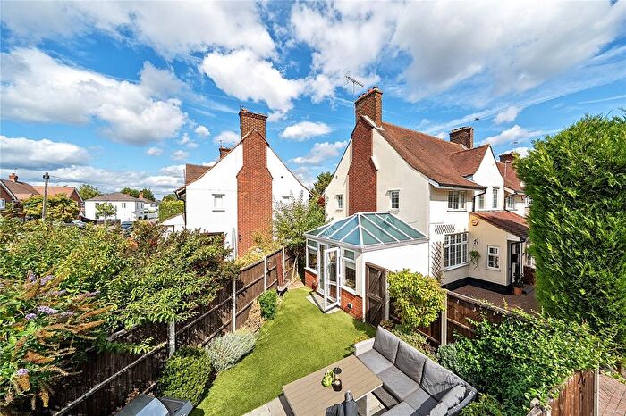 2 Bedroom Semi-Detached House For Sale In Dawson Road, Byfleet, KT14