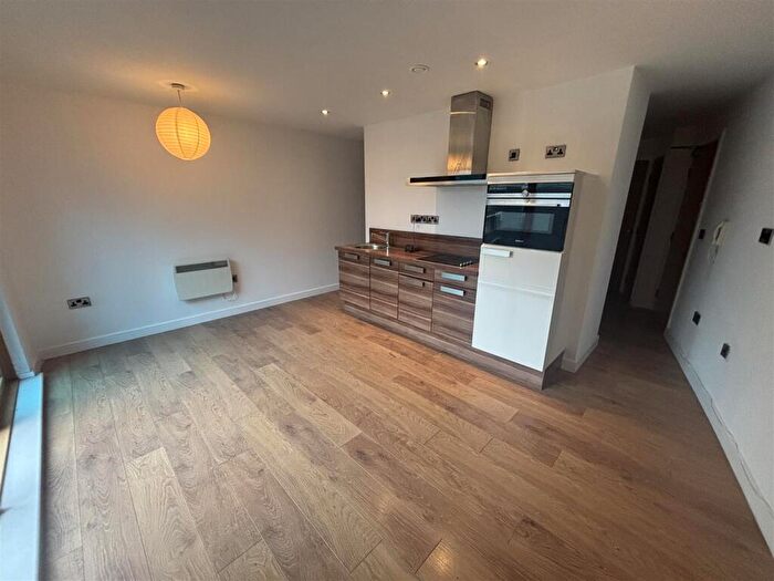 1 Bedroom Apartment To Rent In IQuarter, City Centre, Sheffield, S3