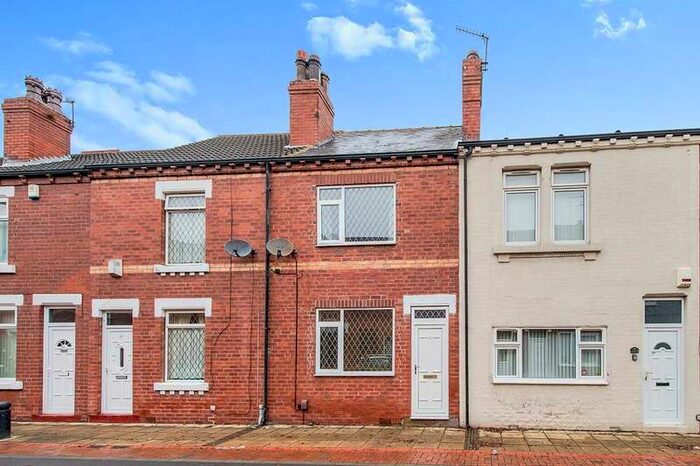 2 Bedroom House To Rent In Glebe Street, Castleford, West Yorkshire, WF10