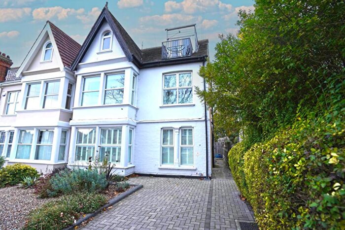 1 Bedroom Flat For Sale In Cossington Road, Westcliff On Sea, SS0
