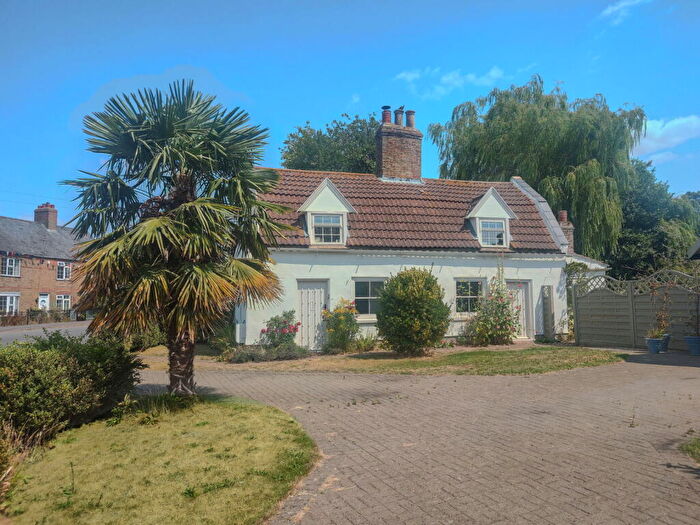 2 Bedroom Detached House For Sale In New Street, Doddington, March, PE15