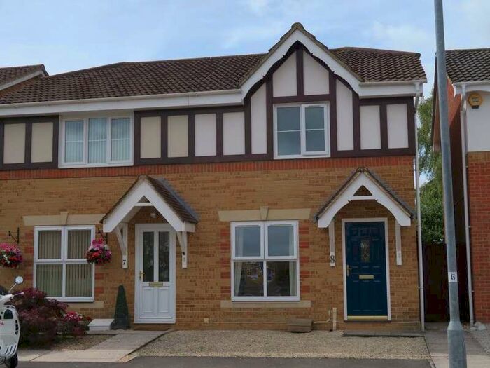 3 Bedroom House To Rent In Compton Close, Taunton, TA2