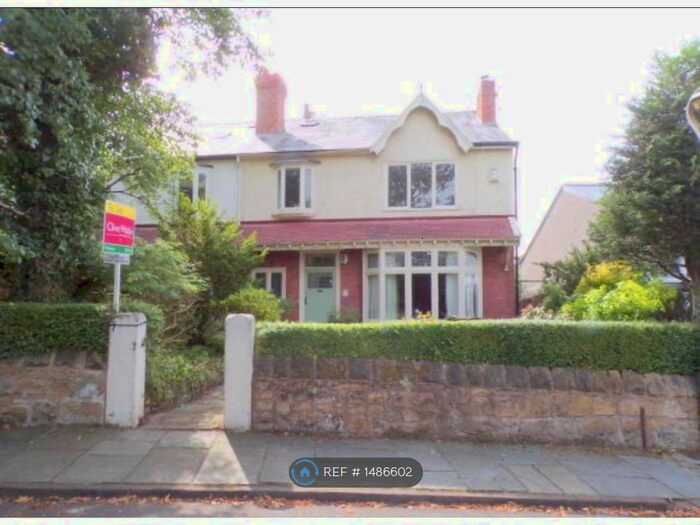 3 Bedroom Flat To Rent In Poplar Road, Prenton, CH43