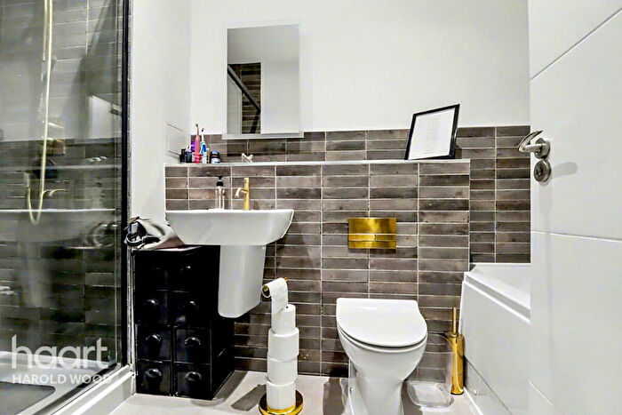 1 Bedroom Flat For Sale In Central House, Brentwood, CM13