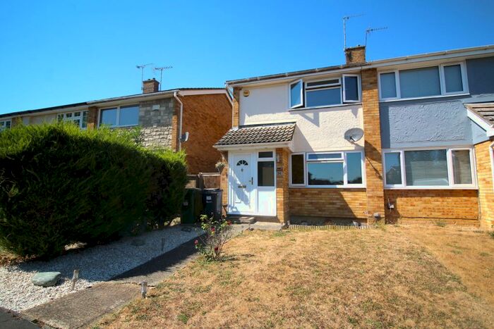 2 Bedroom Semi-Detached House To Rent In Laburnham Way, CM8