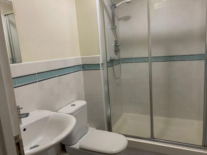 2 Bedroom Apartment To Rent In Branksome Wood Road, Bournemouth, BH2