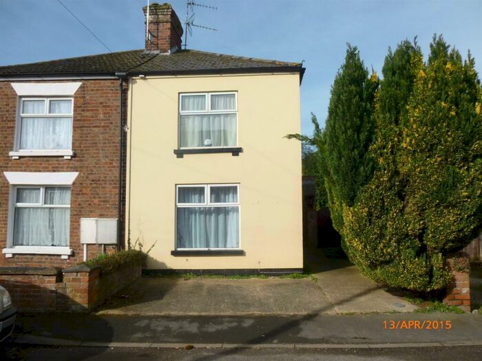 2 Bedroom Semi-Detached House To Rent In Spalding, PE11