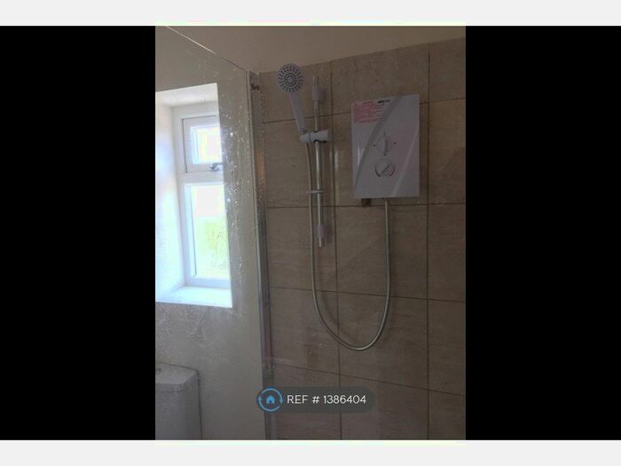 2 Bedroom Flat To Rent In Bolton Road, Bradford, BD2