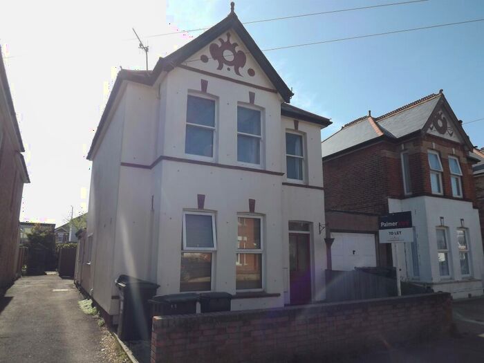 2 Bedroom Apartment To Rent In Kings Park, Bournemouth, BH7