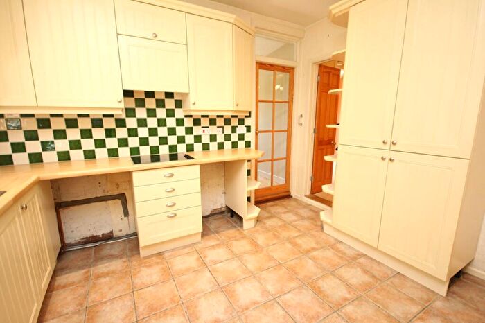 4 Bedroom Semi-Detached House For Sale In Norton Way South, Letchworth Garden City, SG6