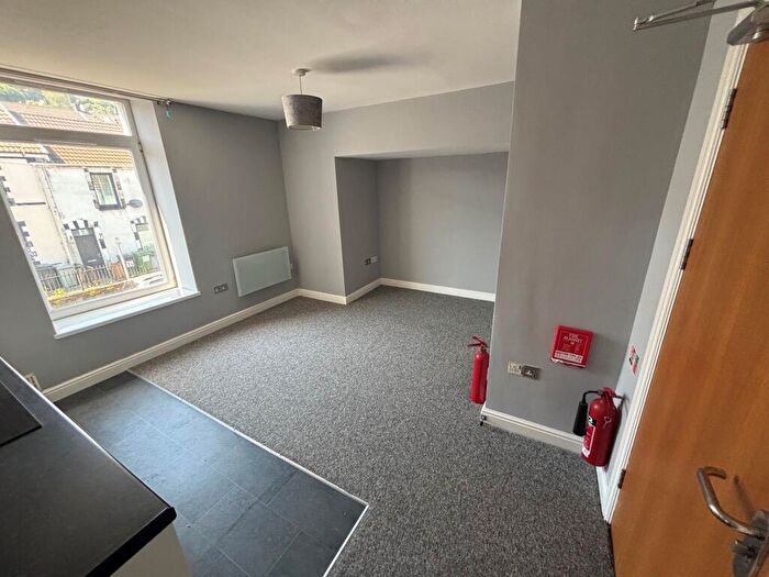 1 Bedroom Flat To Rent In Neath Road, SA6
