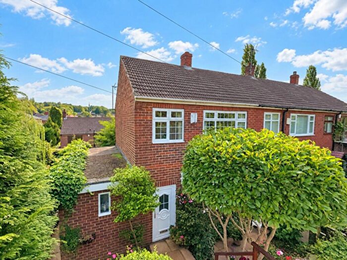 3 Bedroom End Of Terrace House For Sale In Gamble Hill, Leeds, LS13