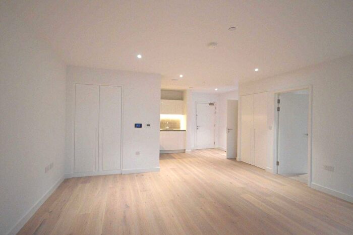 1 Bedroom Flat To Rent In Royal Wharf, Silvertown, London, E16
