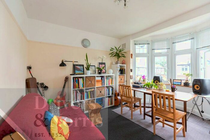 1 Bedroom Apartment To Rent In Warlters Close, Holloway, London, N7