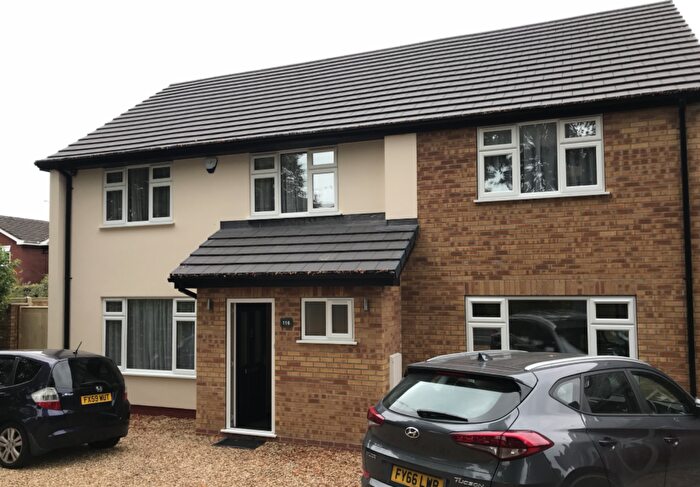6 Bedroom Terraced House To Rent In Large Bed Student House // Jul, LN2