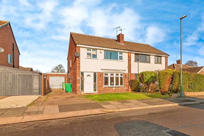 3 Bedroom Semi Detached House For Sale In The Hollows, Nottingham, NG11