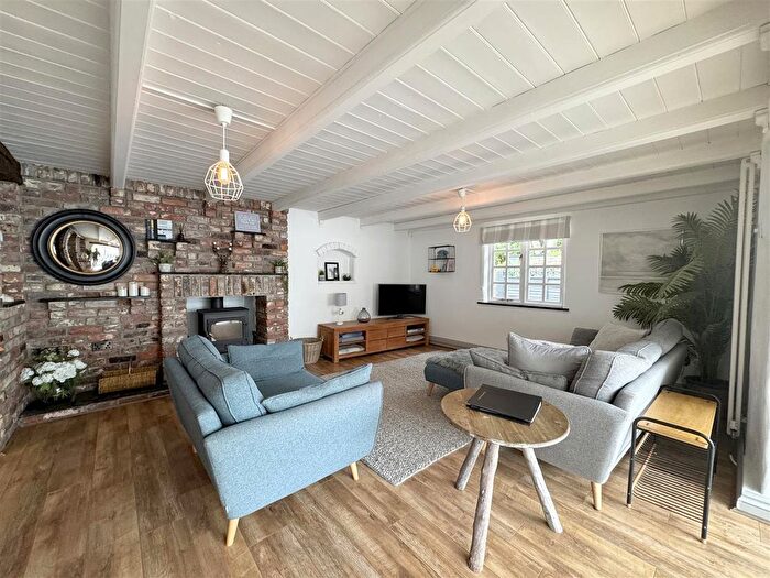 2 Bedroom Cottage For Sale In Grannys Lane, Perranporth, TR6