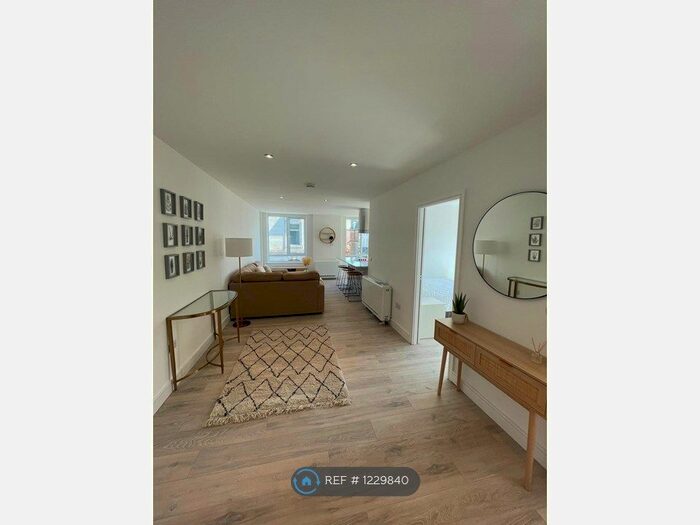 2 Bedroom Flat To Rent In Manchester Rd, Burnley, BB11