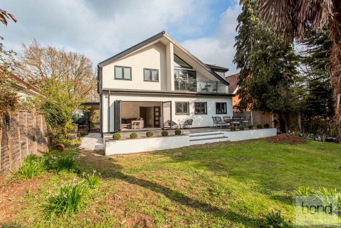 4 Bedroom Detached House For Sale In Southend Road, Howe Green, CM2