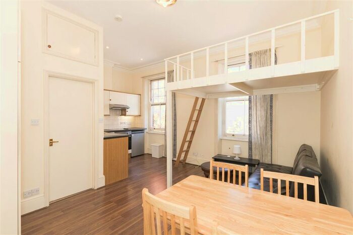 Studio To Rent In Earls Court Road, Kensington, London, SW5