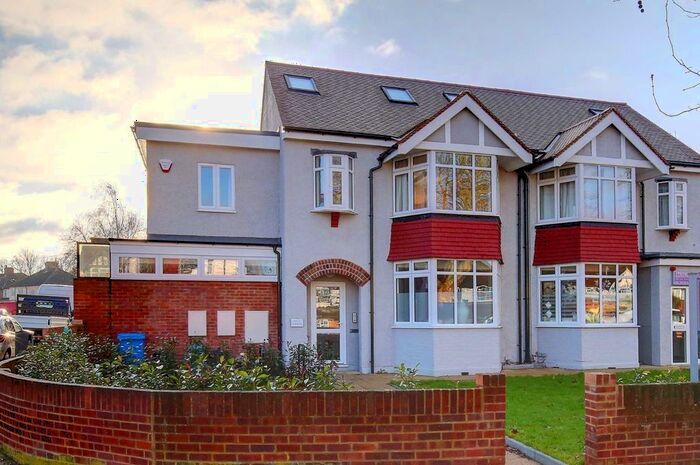 1 Bedroom Flat To Rent In Staines Road, Twickenham, TW2