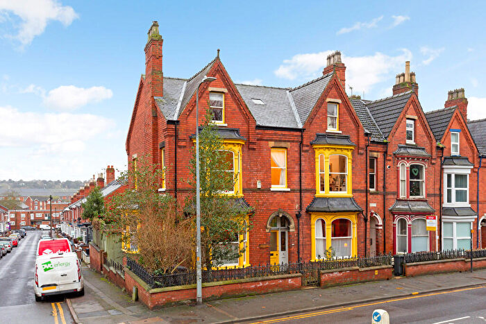 6 Bedroom End Of Terrace House To Rent In Monks Road, Lincoln, LN2