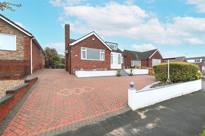 3 Bedroom Detached Bungalow For Sale In Hilltop Road, Wingerworth, Chesterfield, S42