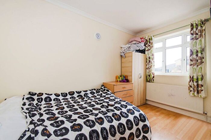 1 Bedroom Flat For Sale In Greenford Road, Sudbury, Harrow, HA1