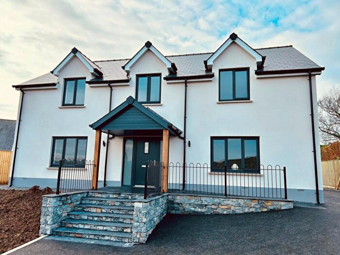 4 Bedroom Detached House For Sale In Dryslwyn, Carmarthen, SA32