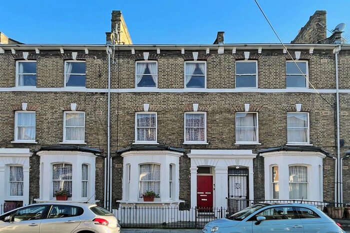 2 Bedroom Flat To Rent In Cotham Street, London, SE17