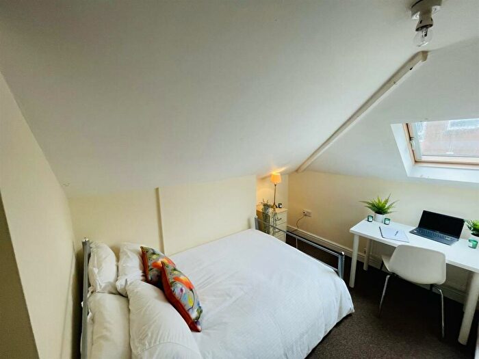 7 Bedroom Apartment To Rent In Southey Street, Arboretum, NG7